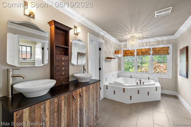 128 Mount Vernon Boulevard, Royal Oak, MI 48073