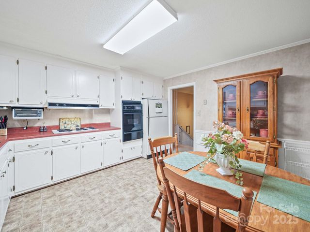 606 Brookgreen Drive, Dallas, NC 28034