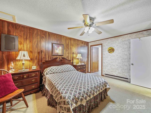 606 Brookgreen Drive, Dallas, NC 28034