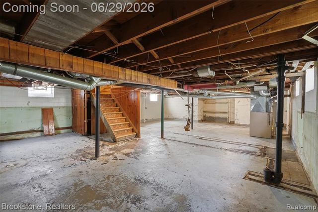 18034 Lesure Street, Detroit, MI 48235