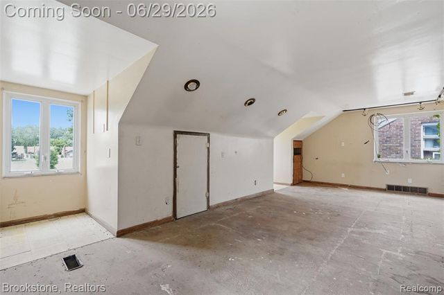 18034 Lesure Street, Detroit, MI 48235