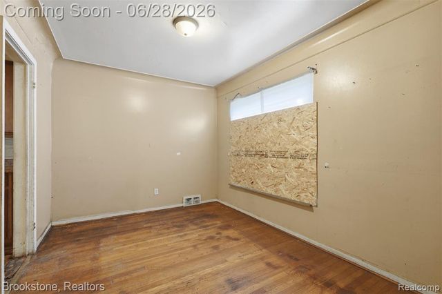 18034 Lesure Street, Detroit, MI 48235