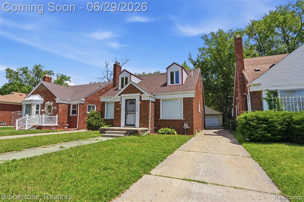 18034 Lesure Street, Detroit, MI 48235
