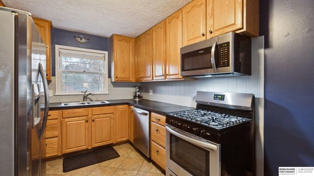 5438 Charles Street, Omaha, NE 68132