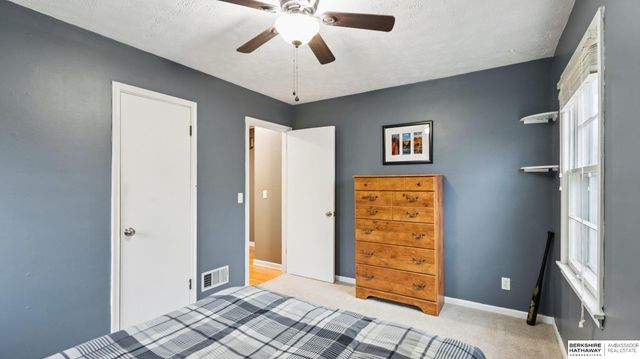 5438 Charles Street, Omaha, NE 68132