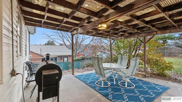 5438 Charles Street, Omaha, NE 68132