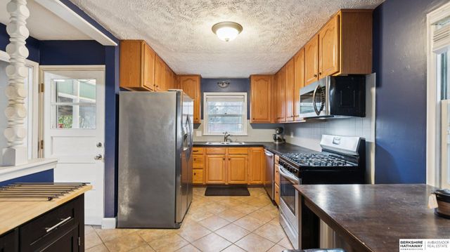 5438 Charles Street, Omaha, NE 68132