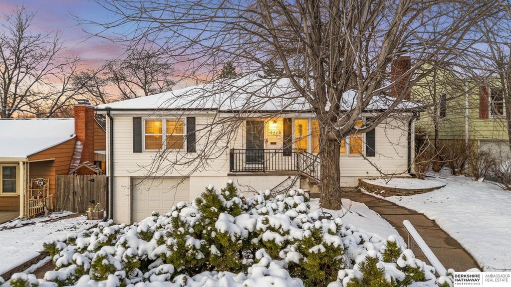5438 Charles Street, Omaha, NE 68132