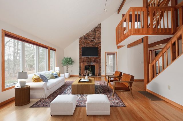 98 Dow Road, Hollis, NH 03049