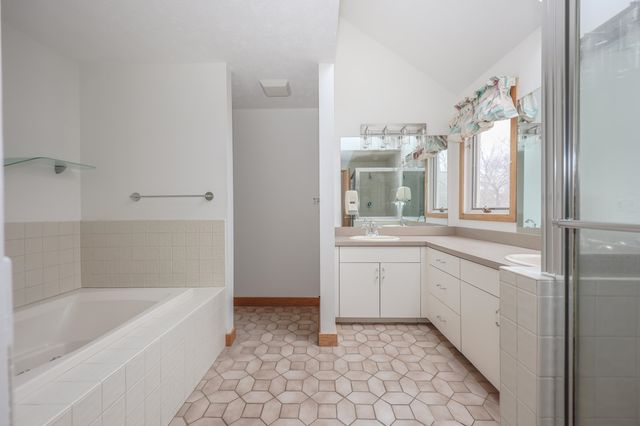 98 Dow Road, Hollis, NH 03049