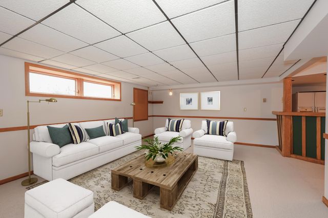 98 Dow Road, Hollis, NH 03049