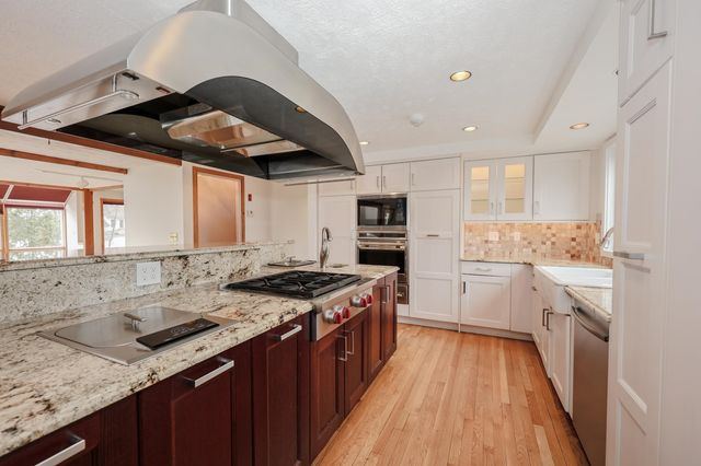 98 Dow Road, Hollis, NH 03049