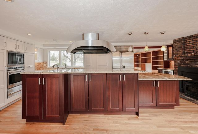 98 Dow Road, Hollis, NH 03049