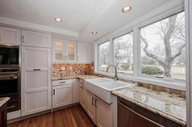 98 Dow Road, Hollis, NH 03049