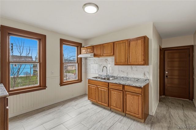 492 Dodge Street, Buffalo, NY 14208