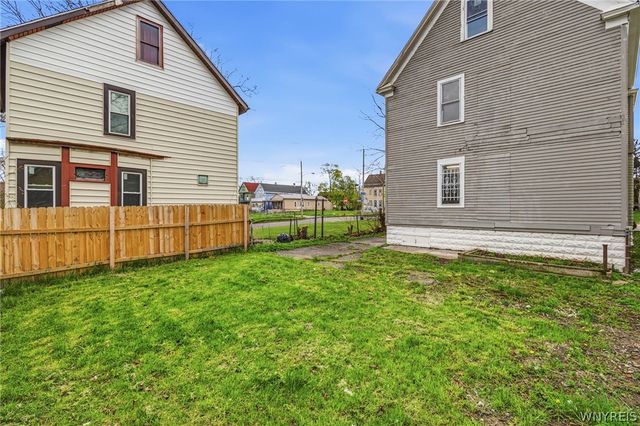 492 Dodge Street, Buffalo, NY 14208