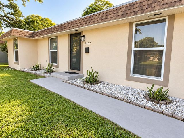 7907 NW 73rd Terrace, Tamarac, FL 33321