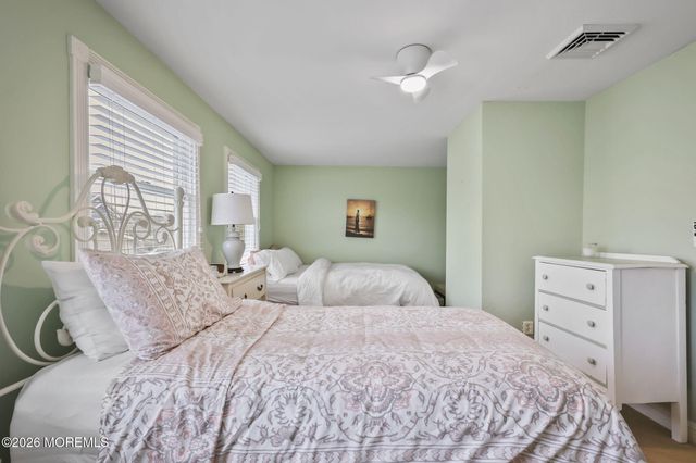 8 Riverdale Avenue, Monmouth Beach, NJ 07750