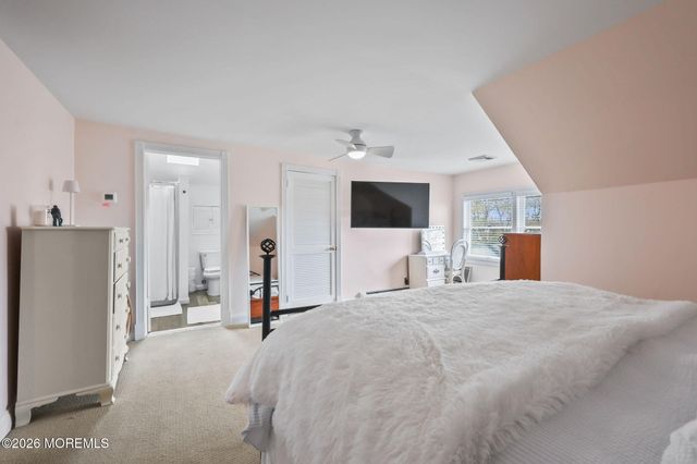 8 Riverdale Avenue, Monmouth Beach, NJ 07750