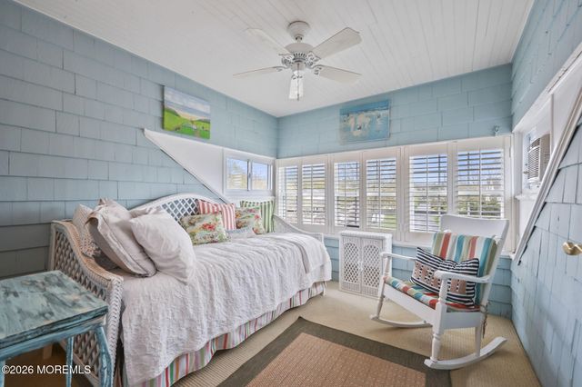 8 Riverdale Avenue, Monmouth Beach, NJ 07750