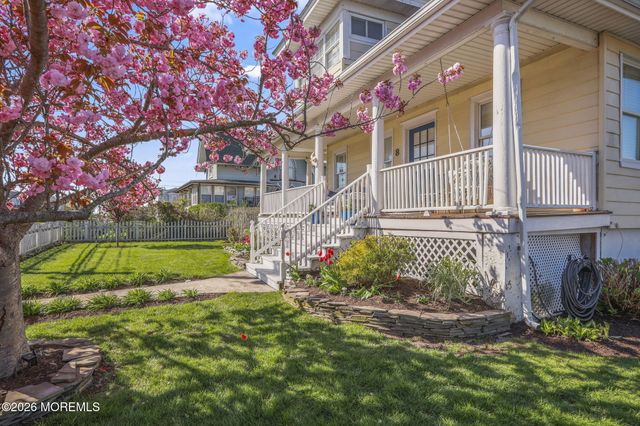 8 Riverdale Avenue, Monmouth Beach, NJ 07750