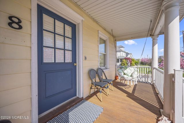 8 Riverdale Avenue, Monmouth Beach, NJ 07750