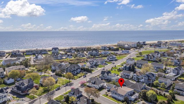 8 Riverdale Avenue, Monmouth Beach, NJ 07750