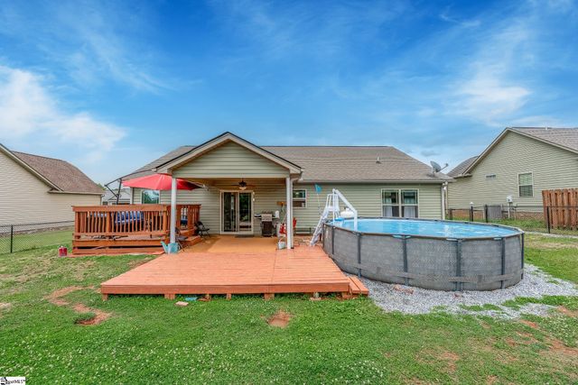 326 Gleaner Drive, Inman, SC 29349