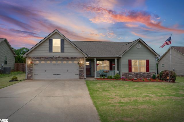 326 Gleaner Drive, Inman, SC 29349
