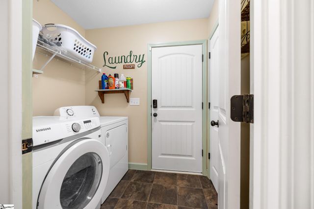 326 Gleaner Drive, Inman, SC 29349