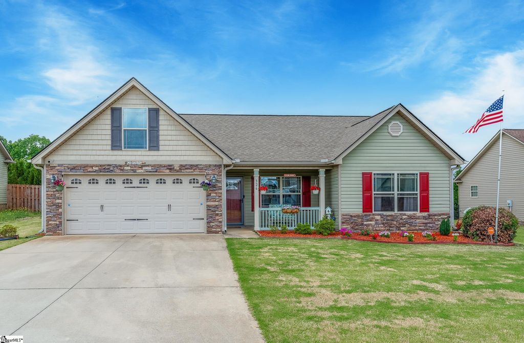 326 Gleaner Drive, Inman, SC 29349