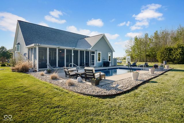 8657 N Us Highway 31, Seymour, IN 47274