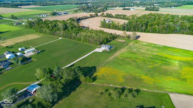 8657 N Us Highway 31, Seymour, IN 47274