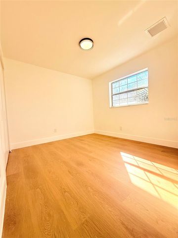 6910 DALKEITH AVENUE N, St Petersburg, FL 33709