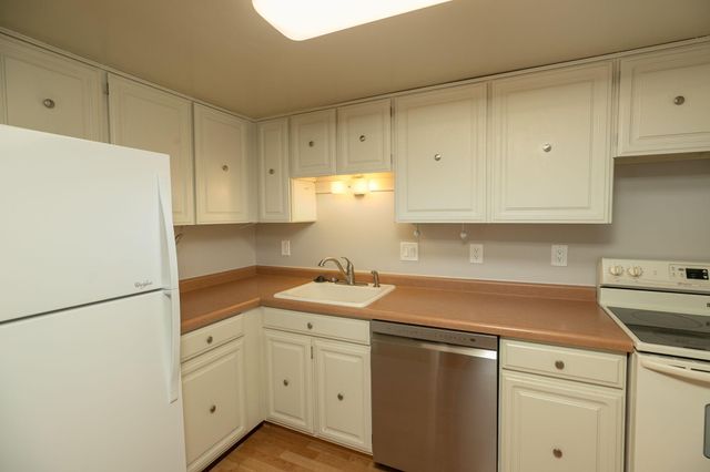 207 5th Avenue SW 902, Rochester, MN 55902