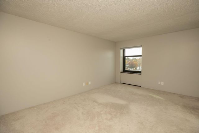 207 5th Avenue SW 902, Rochester, MN 55902