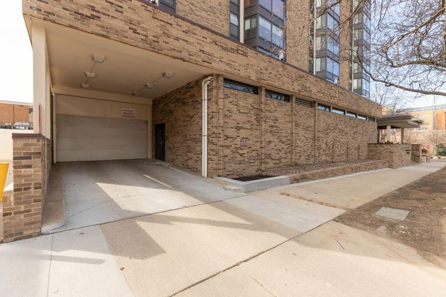 207 5th Avenue SW 902, Rochester, MN 55902