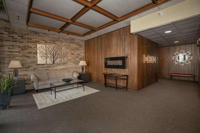 207 5th Avenue SW 902, Rochester, MN 55902
