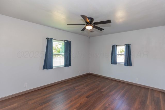 1137 N Russell Street, Pampa, TX 79065