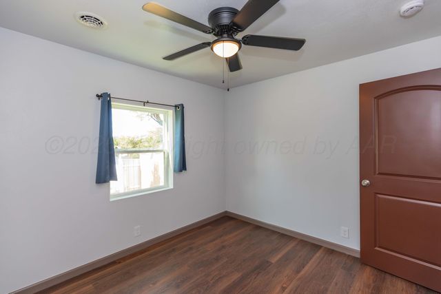 1137 N Russell Street, Pampa, TX 79065