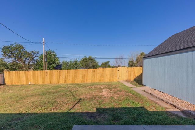 1137 N Russell Street, Pampa, TX 79065