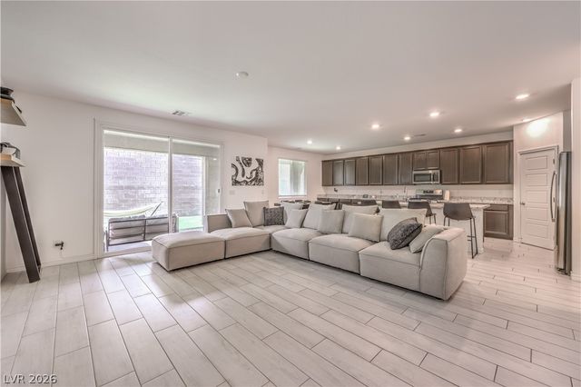 2982 Gunnery Forge Street, Las Vegas, NV 89156