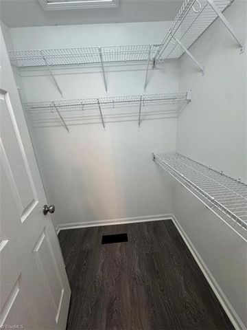 207 Willowbrook Drive, Thomasville, NC 27360