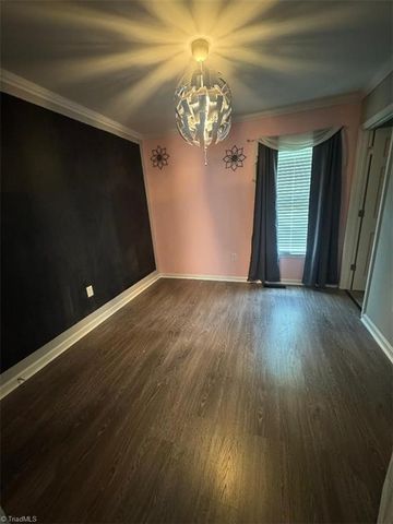 207 Willowbrook Drive, Thomasville, NC 27360