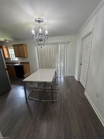 207 Willowbrook Drive, Thomasville, NC 27360