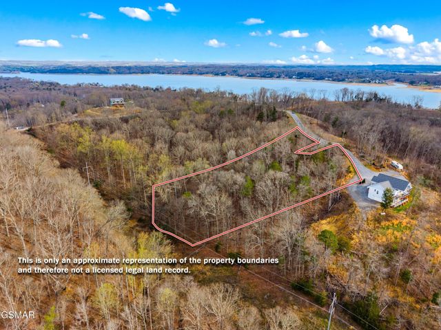 1530 Waterside Cove Drive, Dandridge, TN 37725
