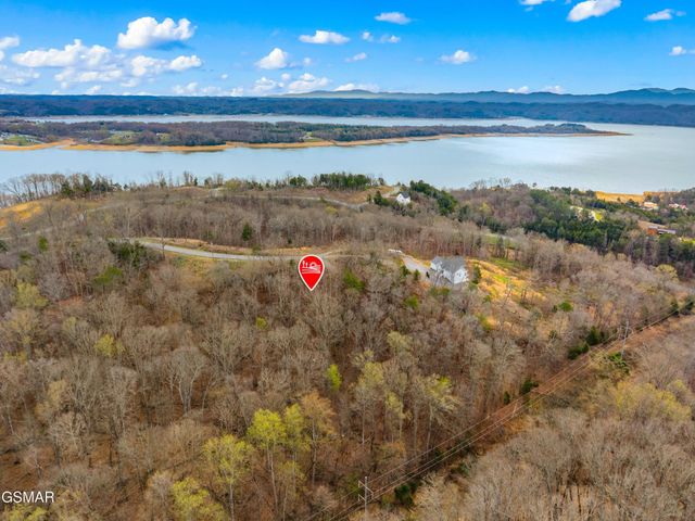 1530 Waterside Cove Drive, Dandridge, TN 37725