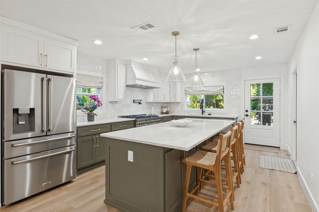 5931 Kenwood Avenue, Dallas, TX 75206