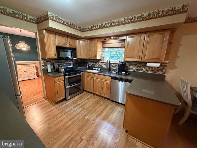 414 THIRD AVE, Newtown Square, PA 19073