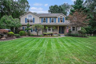 1847 High Pointe Dr, Oxford, MI 48371
